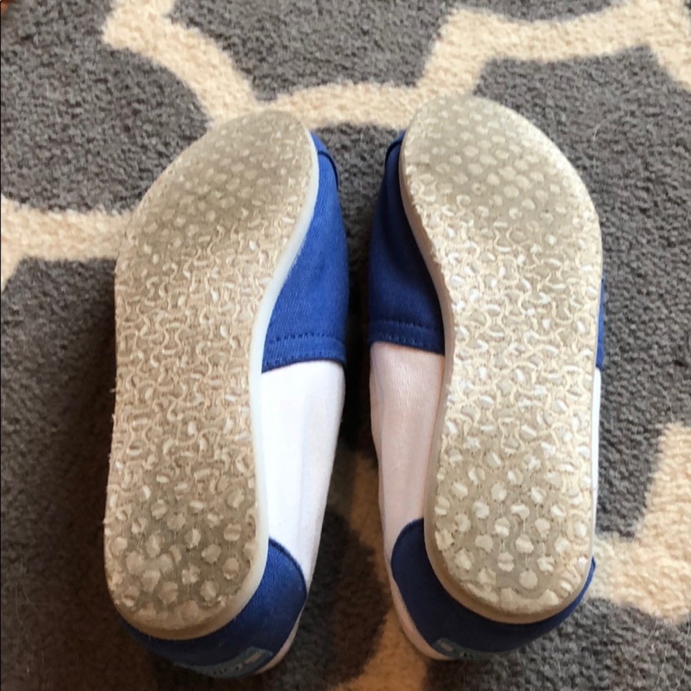 TOMS💙 - Picture 6 of 7